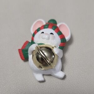 Vintage HALLMARK Signed Christmas Miniature Mouse Jingle‎ Bell Brooch Pin